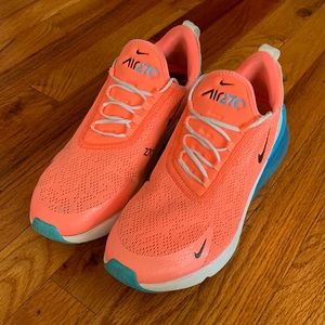 Womens 8.5 Nike Air Max 270